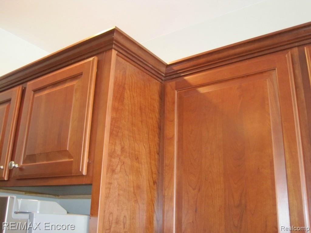 3687 Tremonte Circle, Unit 73 Rochester, MI 48306 - Photo 42 of 43 Kitchen crown molding