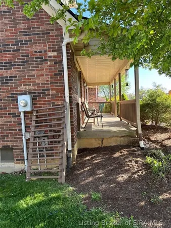 $279,999 | 4231 Royal Oak Drive, New Albany, IN 47150