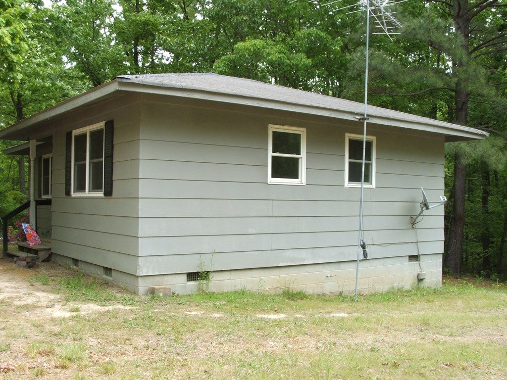 1086 Countyline Road Keysville, VA 23947 - Photo 3 of 11 Gallery Image 3