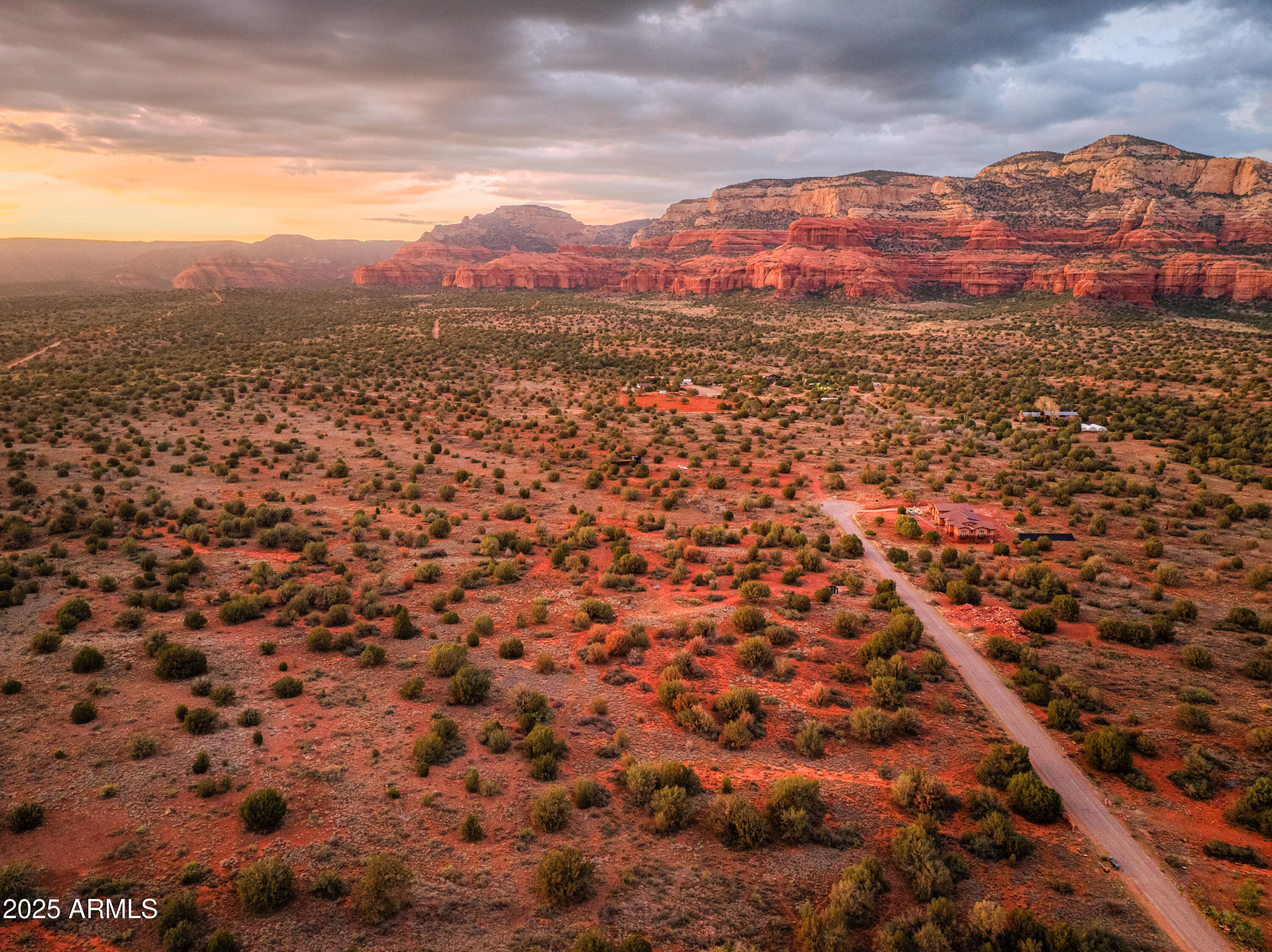 55 Estrella Road, Unit 5 Sedona, AZ 86336 - Photo 4 of 61 a view of city and mountain