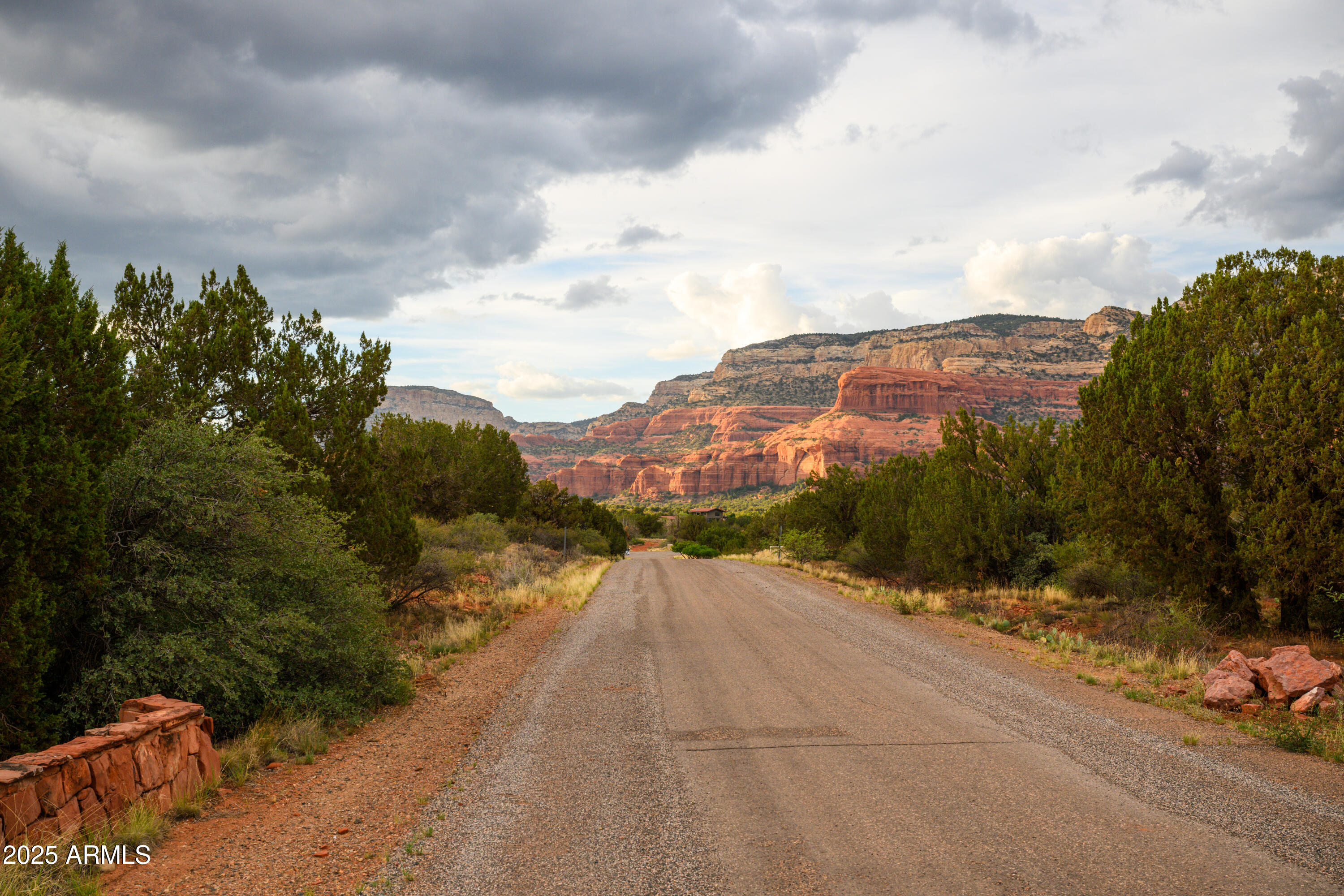 55 Estrella Road, Unit 5 Sedona, AZ 86336 - Photo 46 of 61 a view of a road with outside view