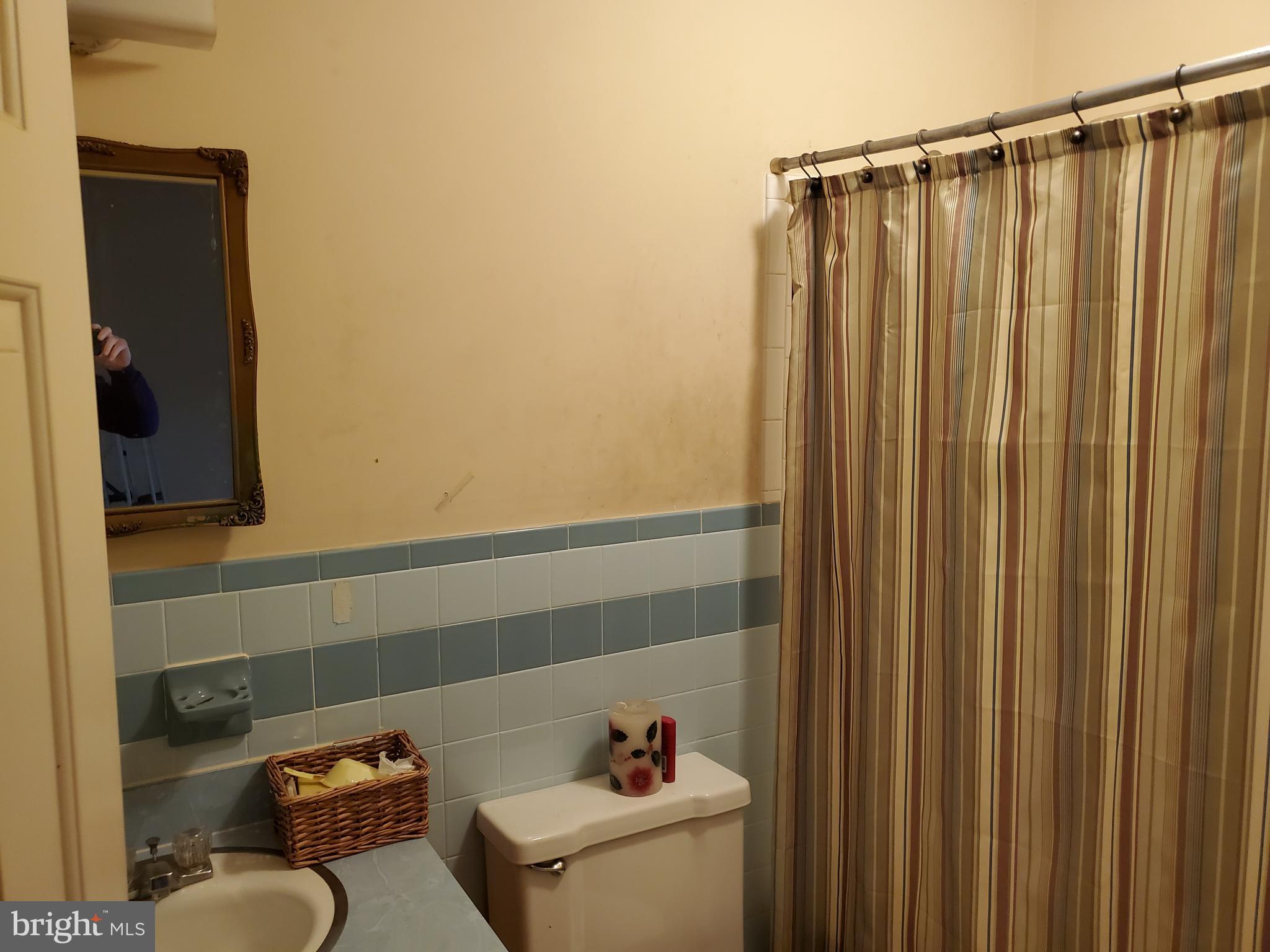 453 Ridgemore Street Fredericksburg, VA 22405 - Photo 10 of 11 Full Bath