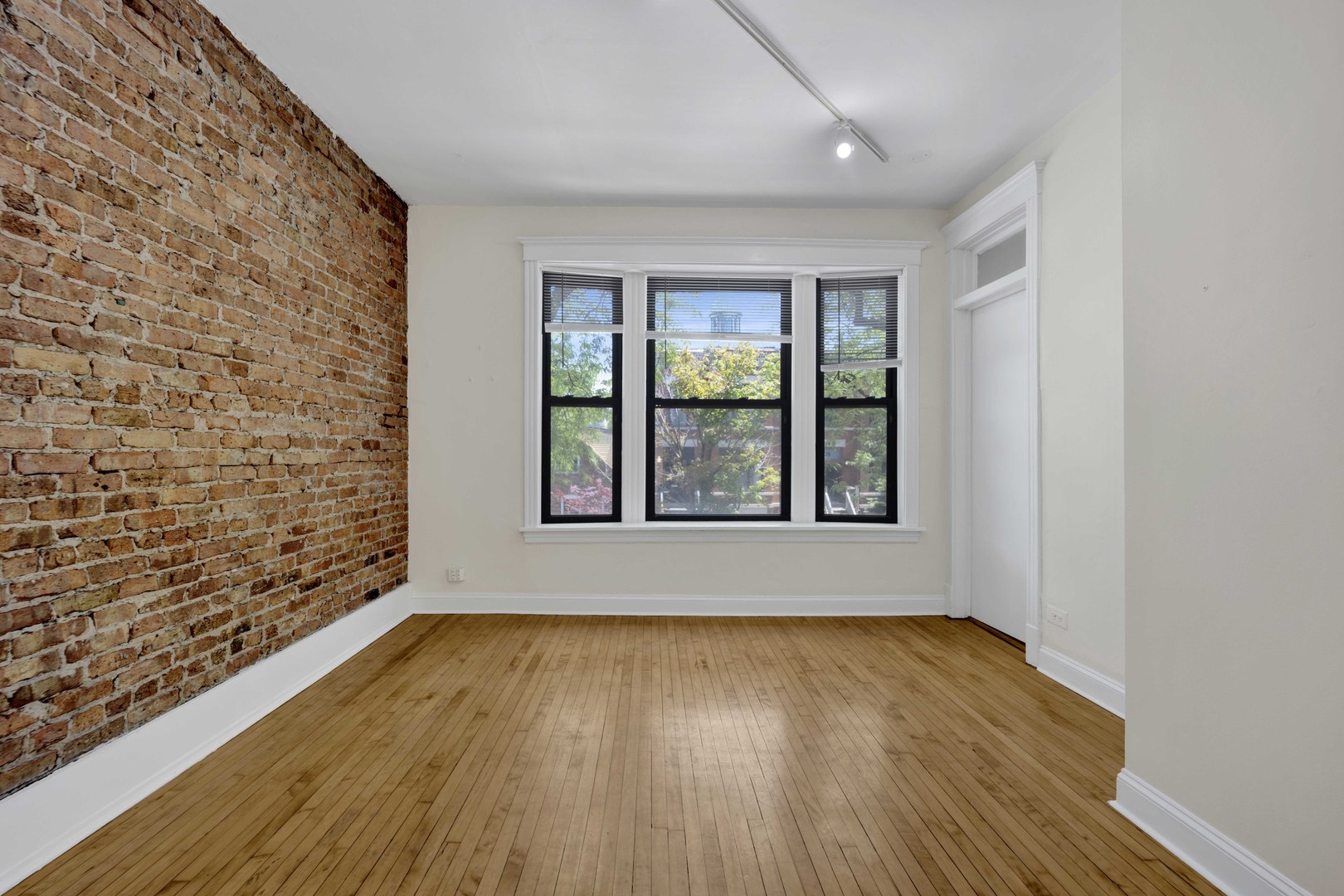 616 South Loomis Street, Unit 2 Chicago, IL 60607 - Photo 2 of 16