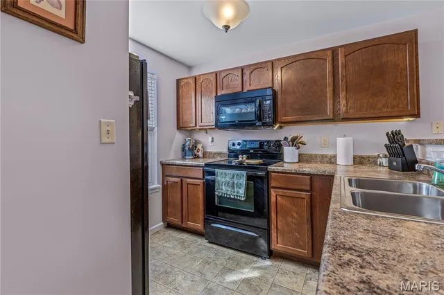 $175,000 | 9740 Bexley Station Drive, Unit 7G, Affton, MO 63123