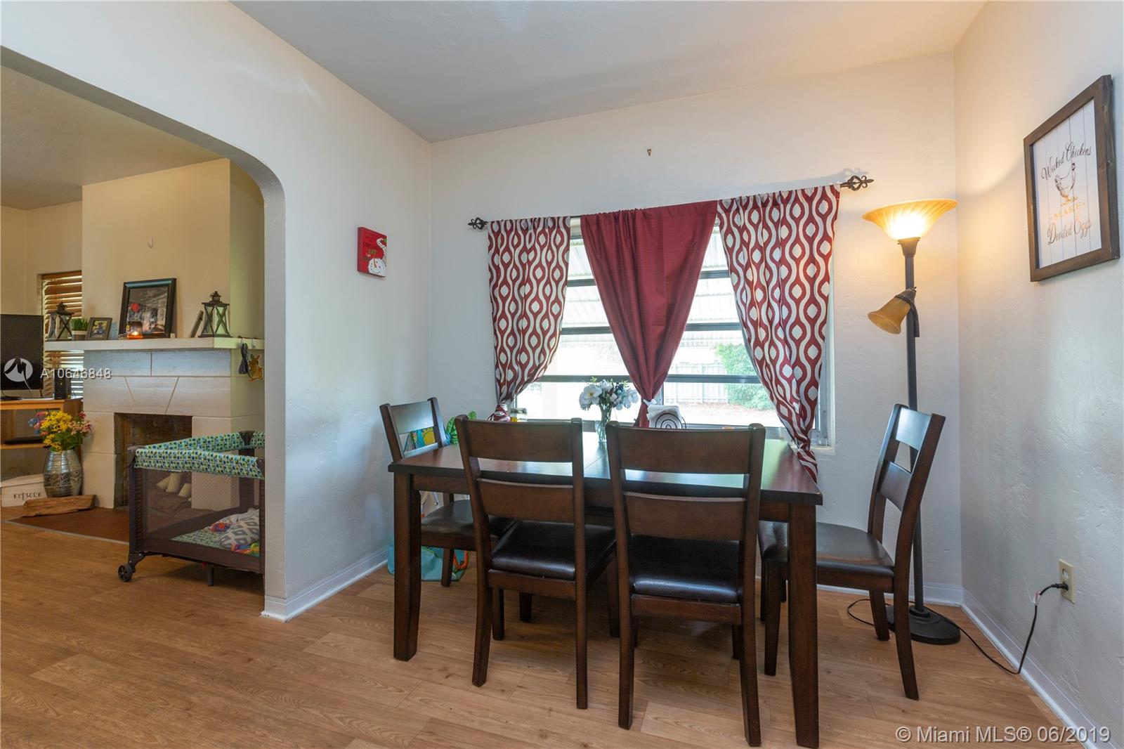 27 Northwest 21st Street Homestead, FL 33030 - Photo 4 of 13 Dining room