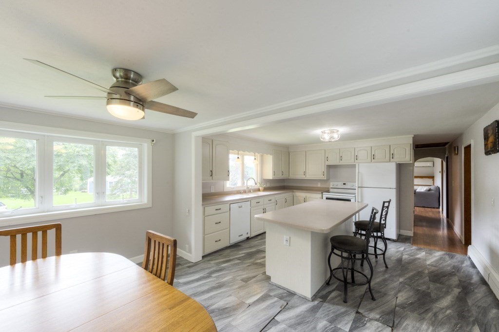34 Saybrook Road Shrewsbury, MA 01545 - Photo 4 of 26 Gallery Image 4