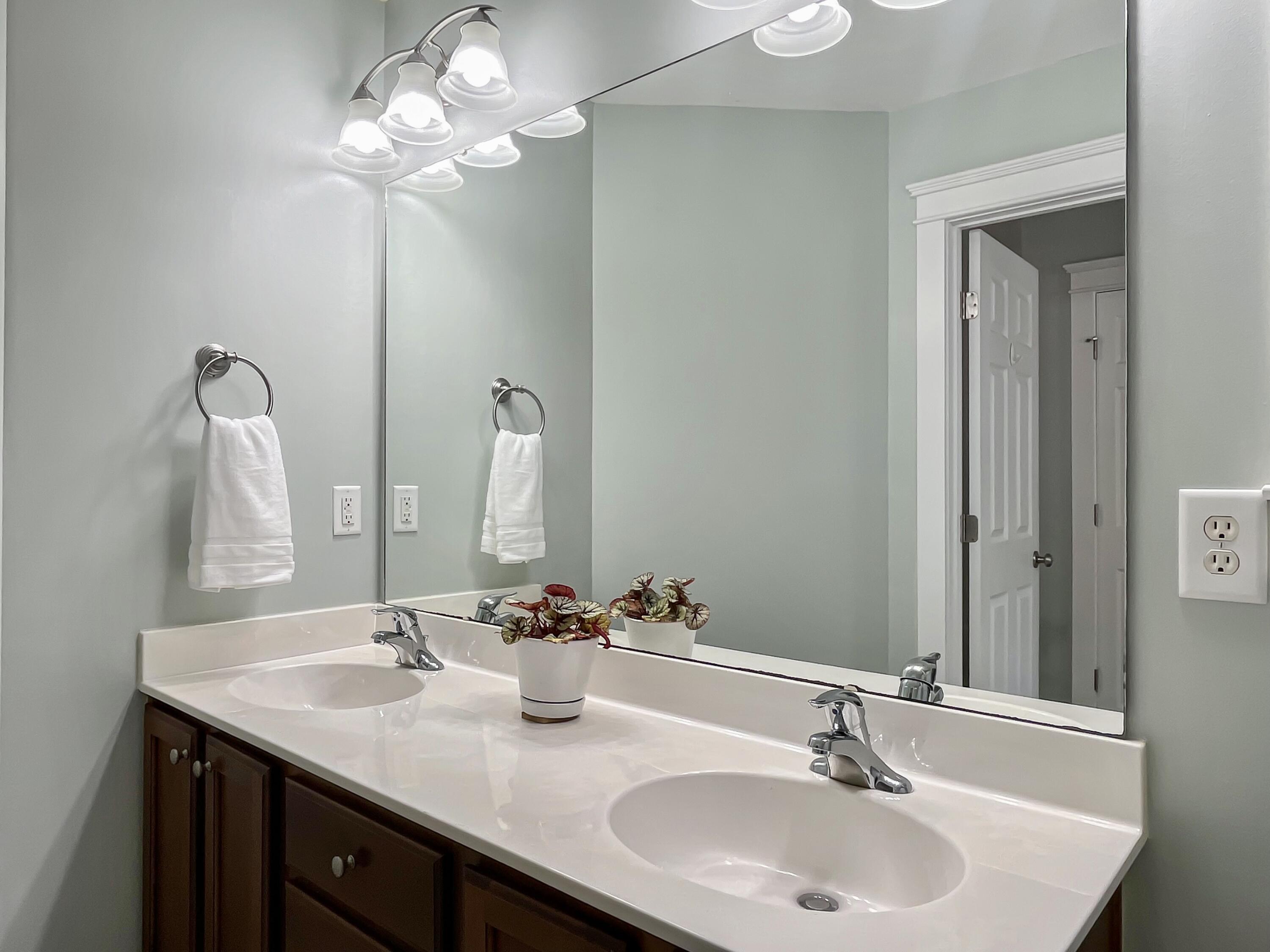 2812 Caitlin's Way Mount Pleasant, SC 29466 - Photo 21 of 37 Dual Vanities
