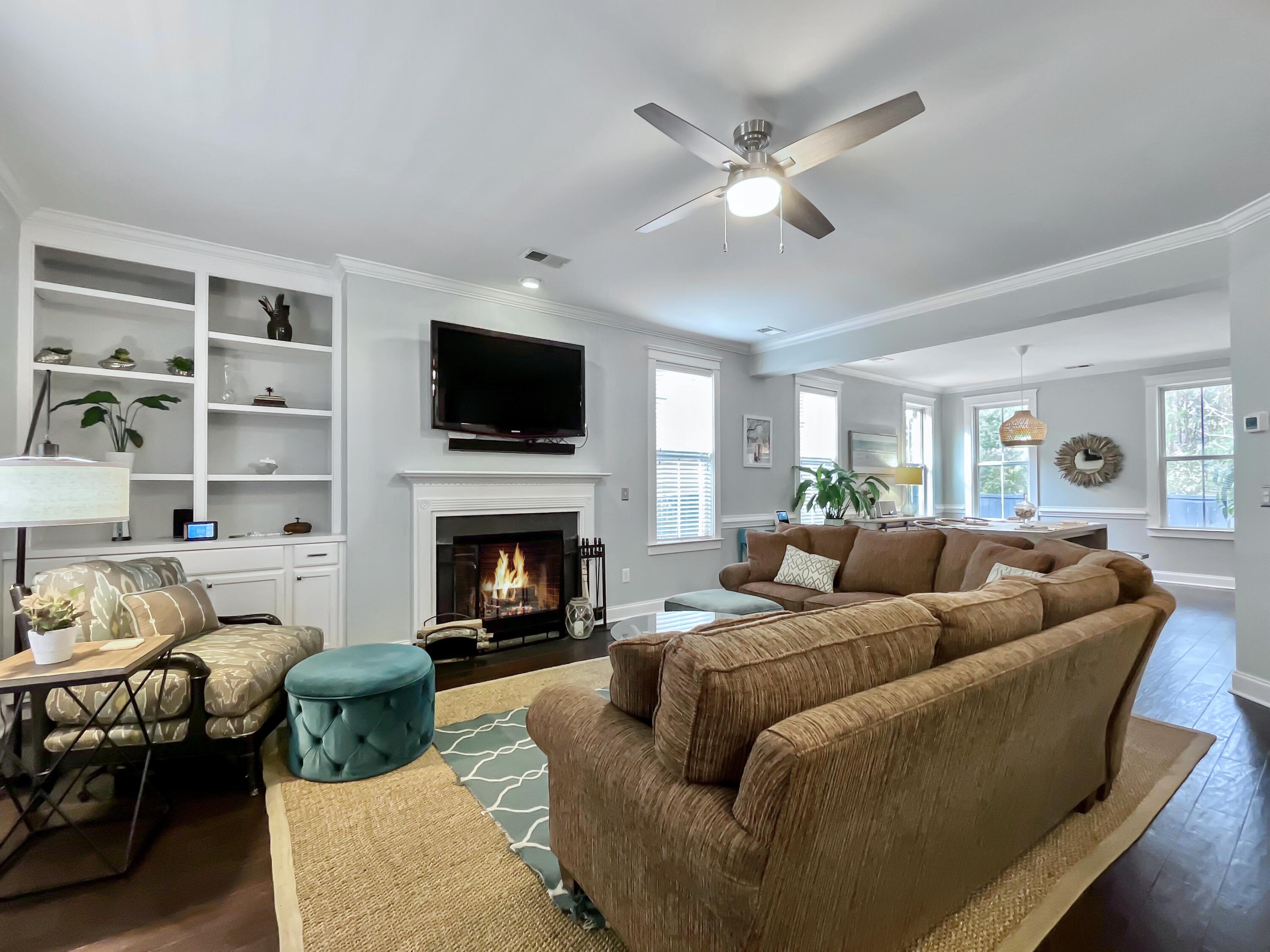 2812 Caitlin's Way Mount Pleasant, SC 29466 - Photo 3 of 37 Living Room