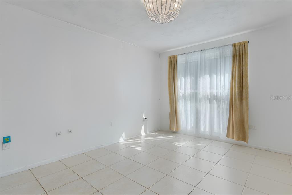 11005 Harding Drive Port Richey, FL 34668 - Photo 12 of 51 Gallery Image 12
