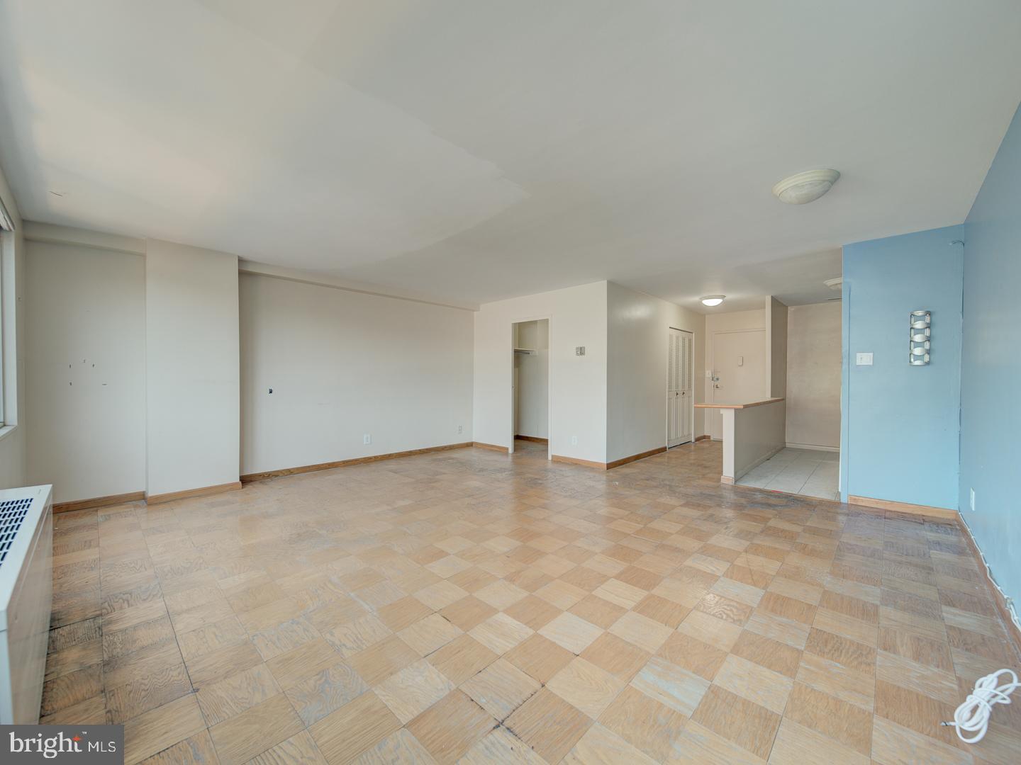 2829 Connecticut Avenue Northwest, Unit 606 Washington, DC 20008 - Photo 15 of 28 a view of an empty room