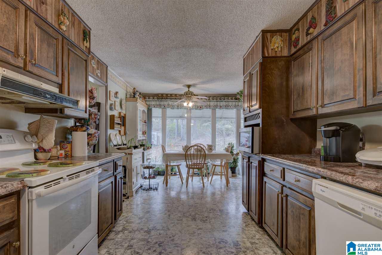5256 Shady Crest Road Adamsville, AL 35005 - Photo 2 of 32