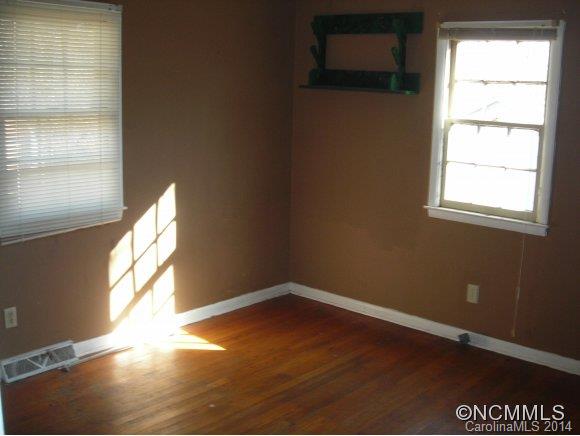 24 McDonald Road Arden, NC 28704 - Photo 7 of 12 Gallery Image 7