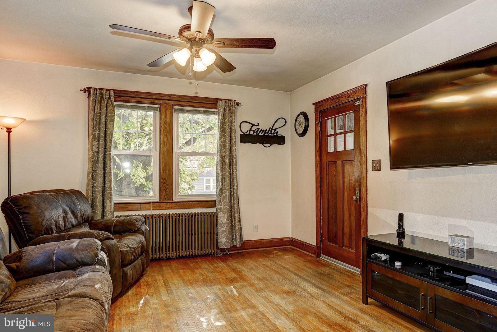 1318 Elm Road Baltimore, MD 21227 - Photo 2 of 24 Living Room | Hardwood Floors