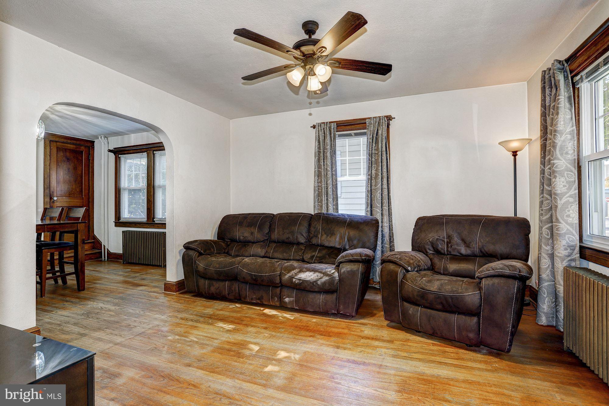 1318 Elm Road Baltimore, MD 21227 - Photo 3 of 24 Living Room | Hardwood Floors