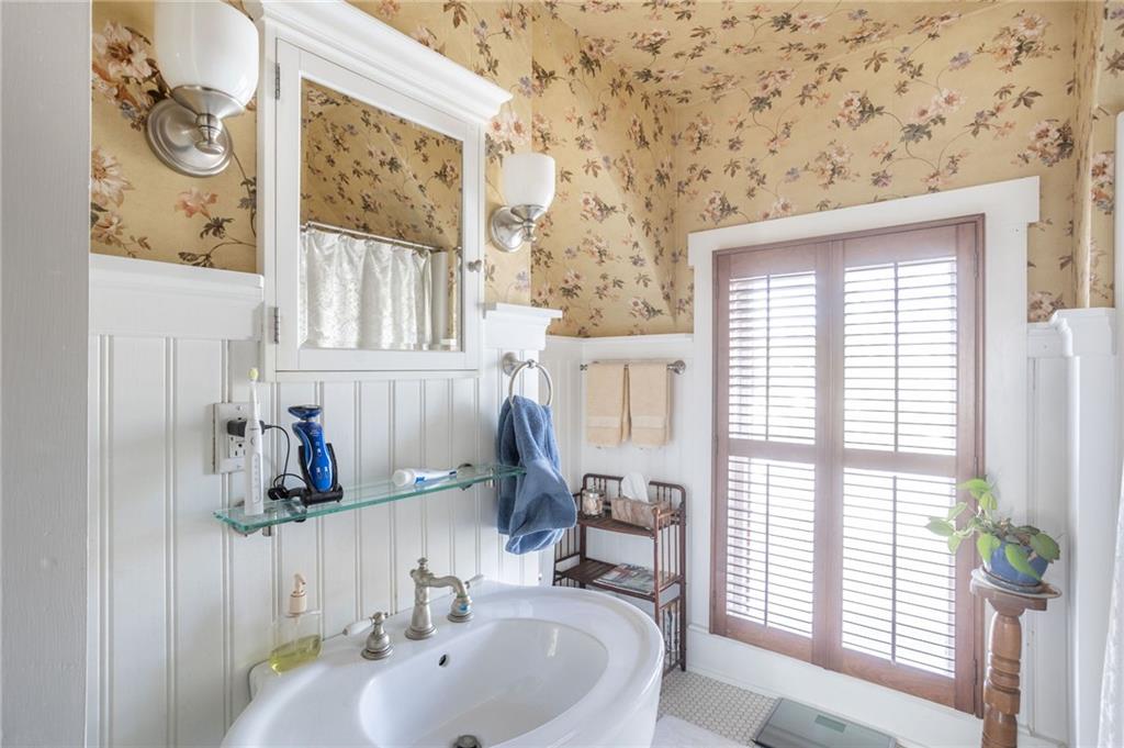 320 West 12th Street Anderson, IN 46016 - Photo 34 of 43