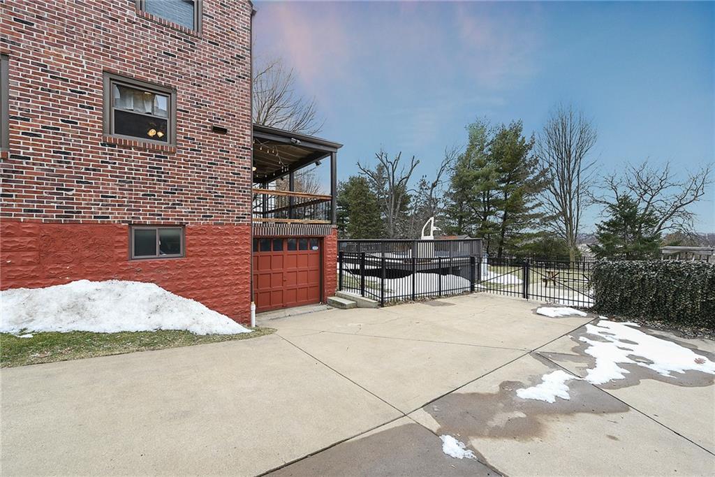 726 Greenlee Road Pittsburgh, PA 15227 - Photo 24 of 25