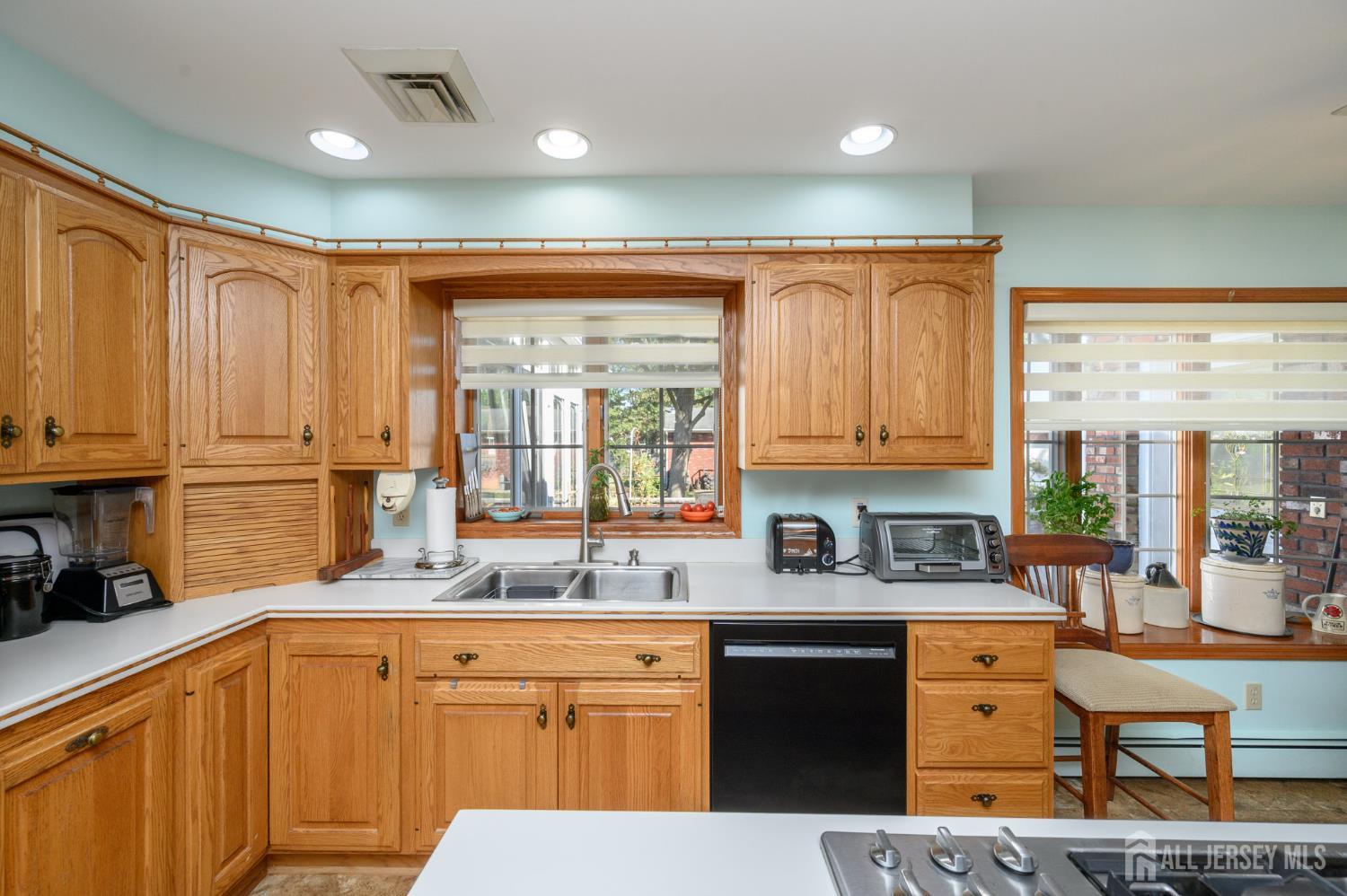 1404 Columbus Road Burlington, NJ 08016 - Photo 11 of 60 Gallery Image 11