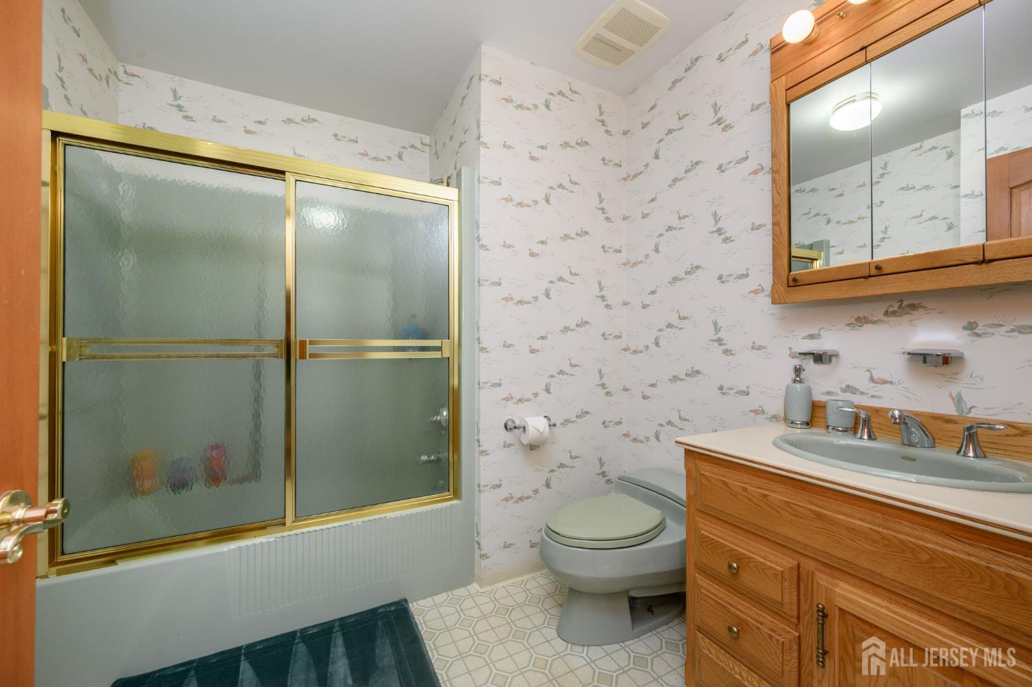 1404 Columbus Road Burlington, NJ 08016 - Photo 27 of 60 Gallery Image 27