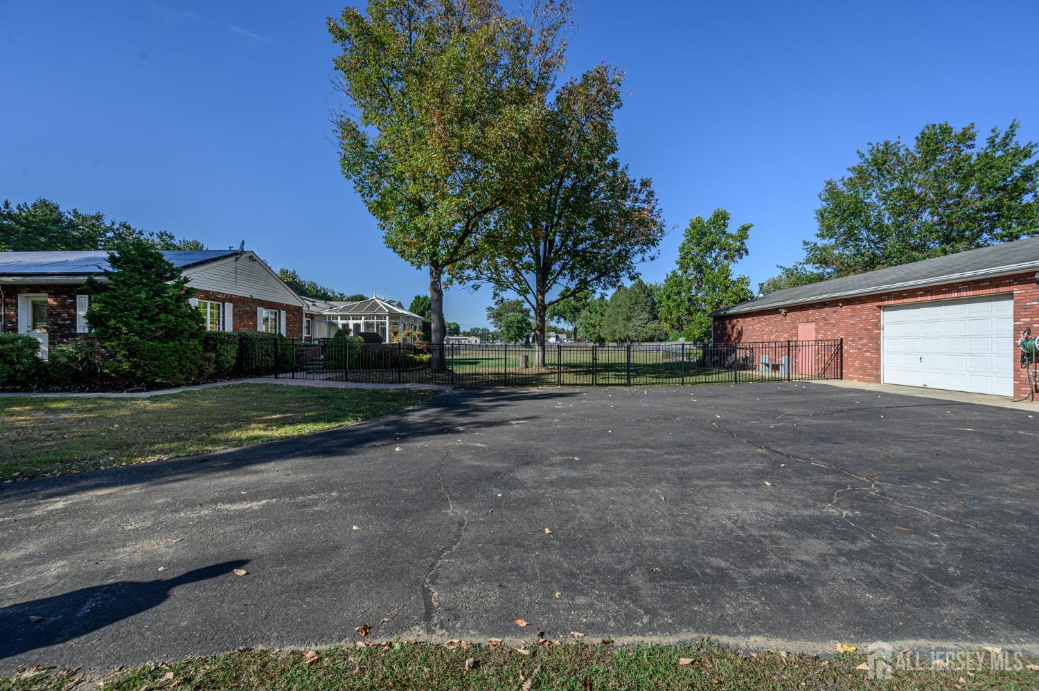 1404 Columbus Road Burlington, NJ 08016 - Photo 48 of 60 Gallery Image 48