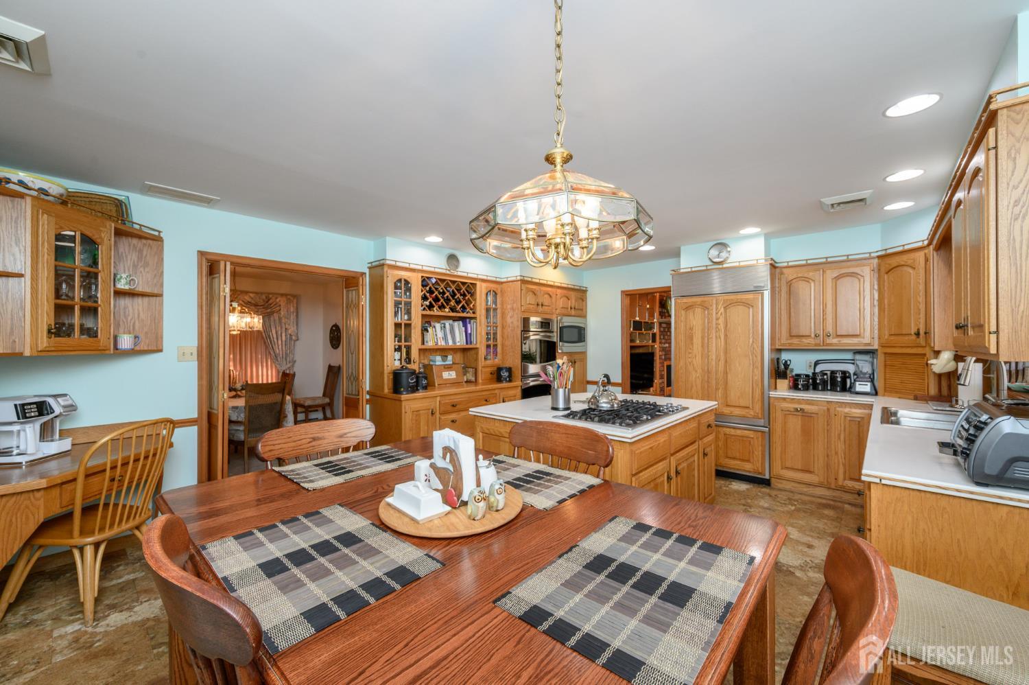1404 Columbus Road Burlington, NJ 08016 - Photo 9 of 60 Gallery Image 9