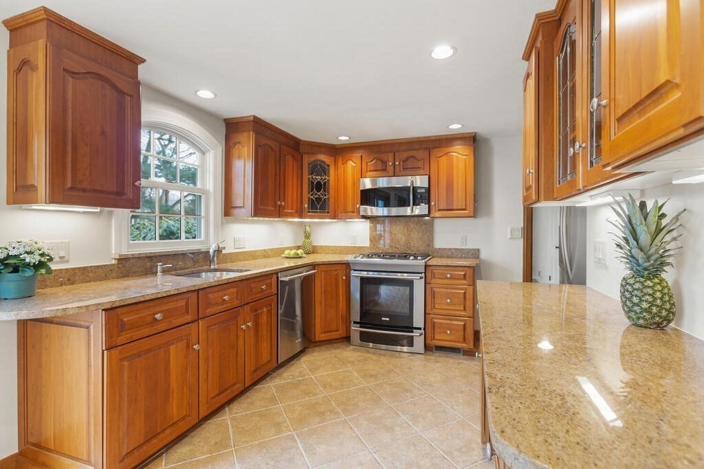 25 Albamont Road Winchester, MA 01890 - Photo 11 of 35 Gallery Image 11
