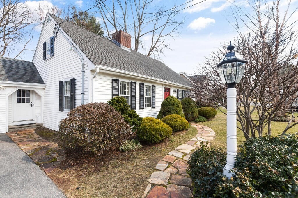 25 Albamont Road Winchester, MA 01890 - Photo 3 of 35 Gallery Image 3