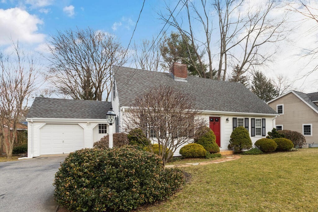 25 Albamont Road Winchester, MA 01890 - Photo 4 of 35 Gallery Image 4