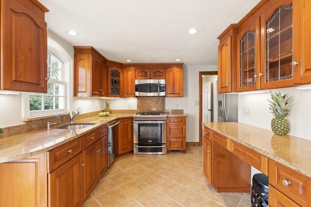 25 Albamont Road Winchester, MA 01890 - Photo 9 of 35 Gallery Image 9