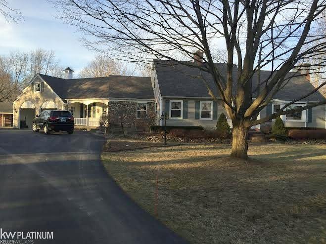 415 Mack Road Leonard, MI 48367 - Photo 1 of 41