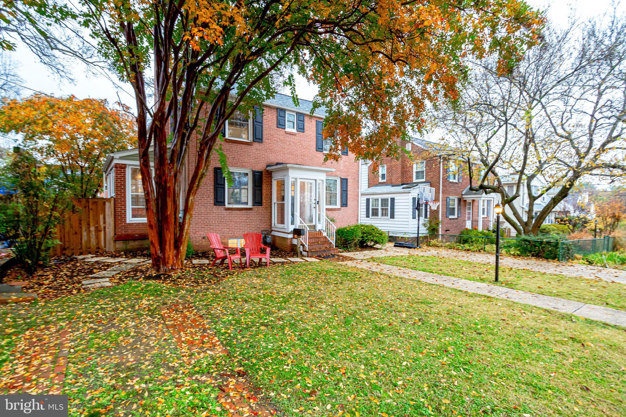 9907 Renfrew Road Silver Spring, MD 20901 - Photo 2 of 32 Welcome home!