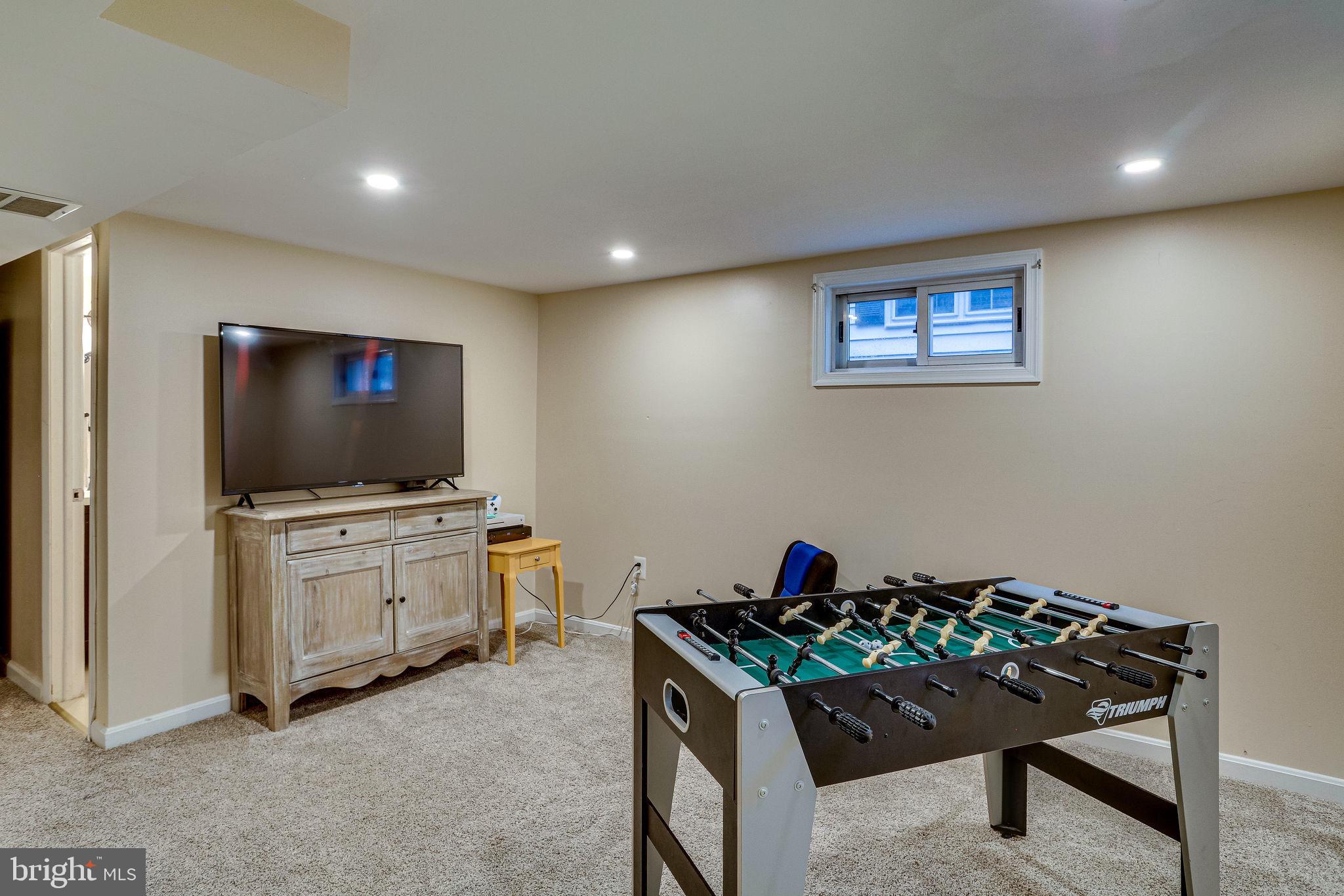 9907 Renfrew Road Silver Spring, MD 20901 - Photo 23 of 32