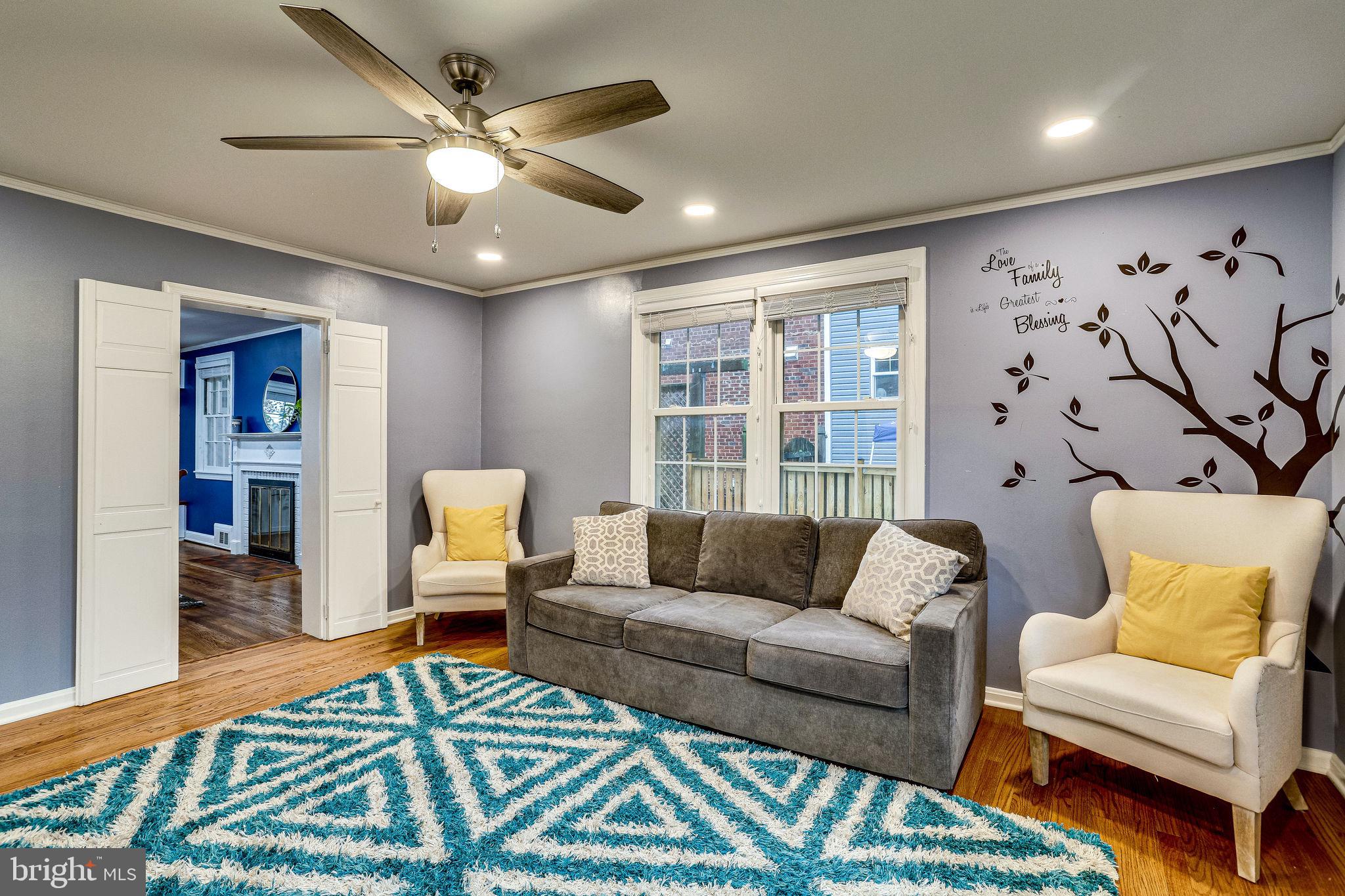 9907 Renfrew Road Silver Spring, MD 20901 - Photo 6 of 32 Living room
