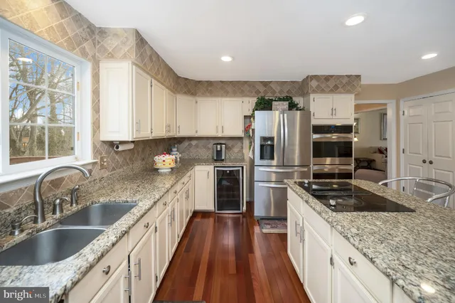 $915,000 | 9309 East Carondelet Drive, Manassas Park, VA 20111