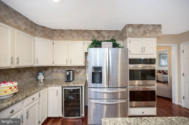 $915,000 | 9309 East Carondelet Drive, Manassas Park, VA 20111