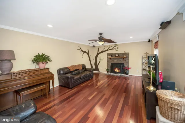 $915,000 | 9309 East Carondelet Drive, Manassas Park, VA 20111