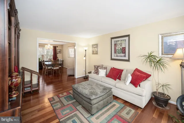 $915,000 | 9309 East Carondelet Drive, Manassas Park, VA 20111