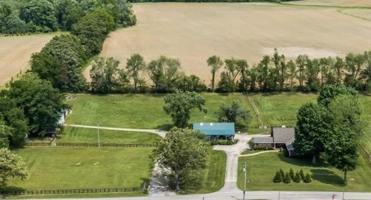 1555 Charles Bell Road Clarksville, TN 37040 - Photo 2 of 89