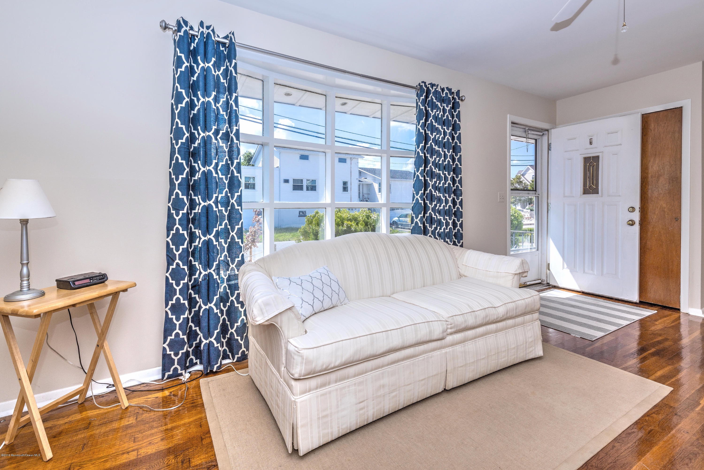 84 Waldron Road Toms River, NJ 08753 - Photo 17 of 22 Living Room