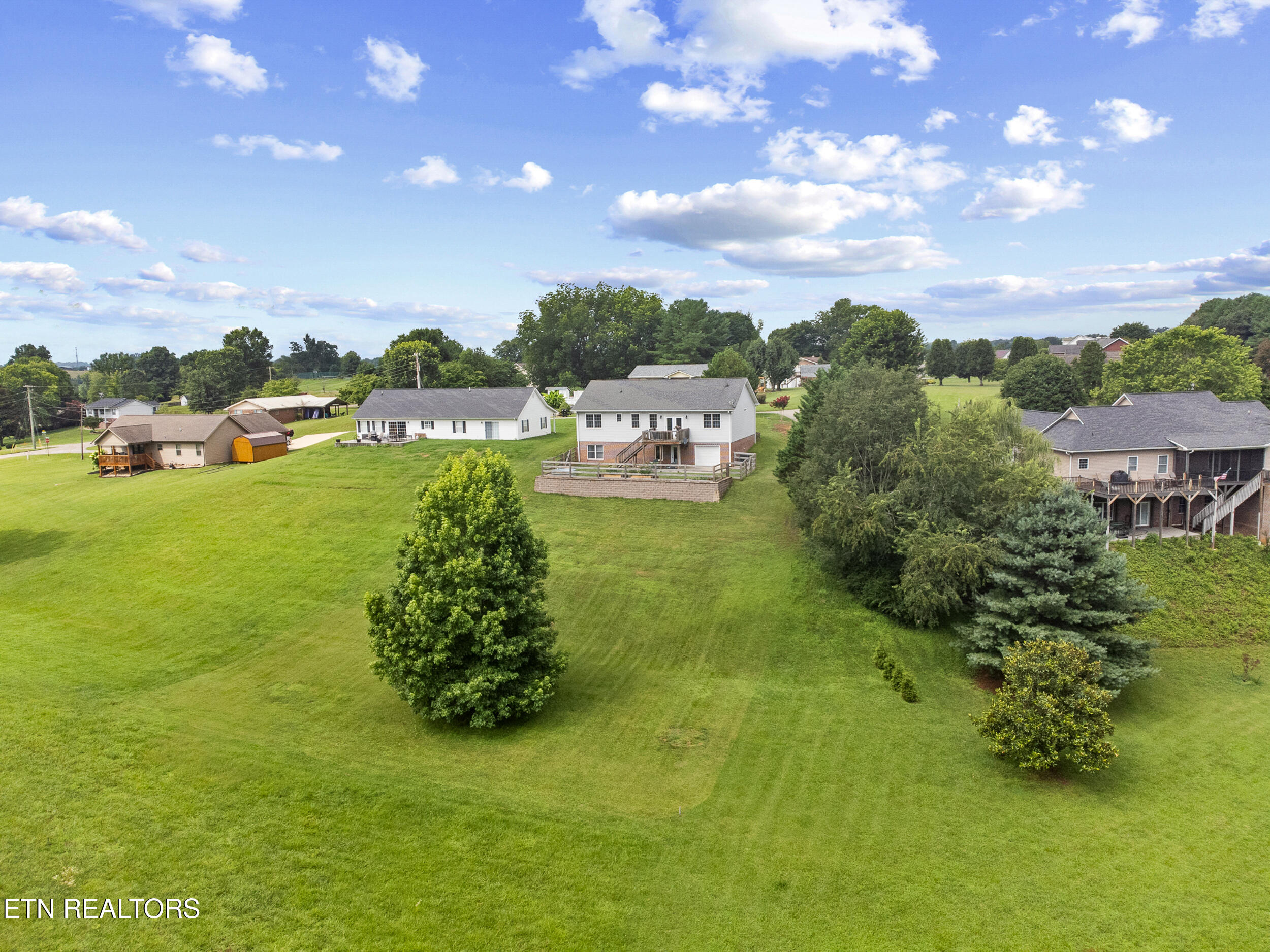 3861 Valentine Road Maryville, TN 37804 - Photo 31 of 34 Back view