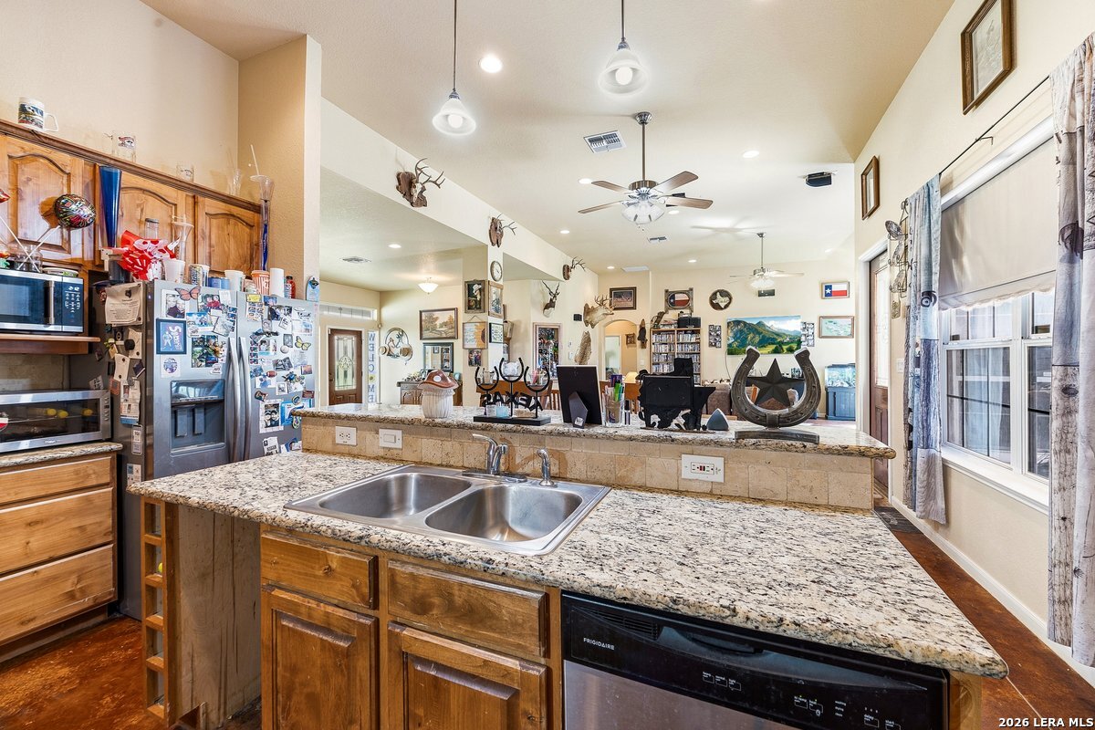 16306 Somerset Road, Unit 2 Von Ormy, TX 78073 - Photo 16 of 49