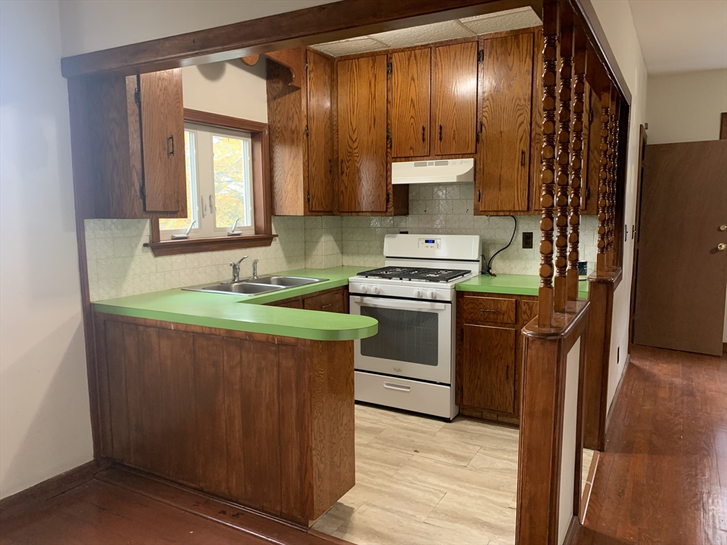 347 Lawton Street, Unit 2 Fall River, MA 02721 - Photo 9 of 14