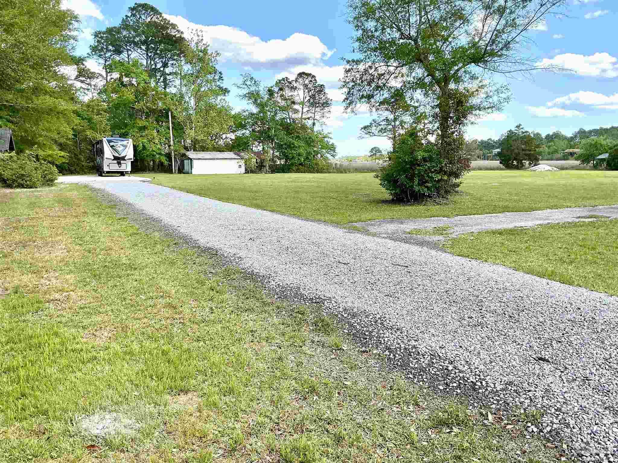 7524 Petersen Point Road Milton, FL 32583 - Photo 13 of 35
