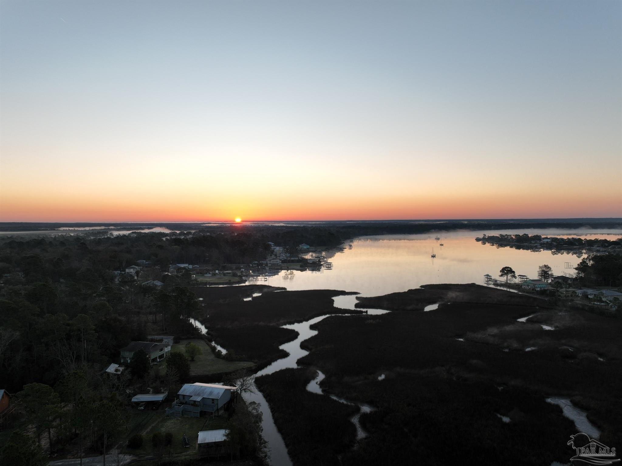 7524 Petersen Point Road Milton, FL 32583 - Photo 5 of 35