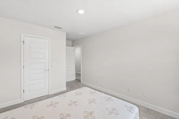 $2,900 | 692 Northeast Turtleback Trail, Port St. Lucie, FL 34983