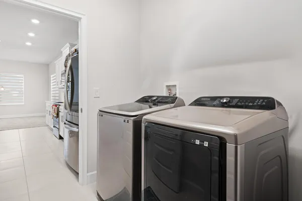 $2,900 | 692 Northeast Turtleback Trail, Port St. Lucie, FL 34983