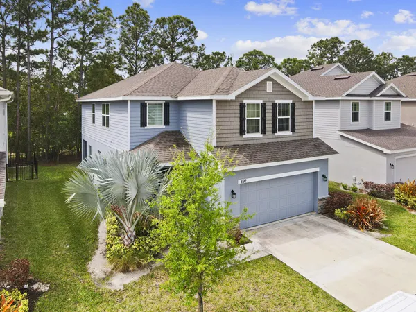 $2,900 | 692 Northeast Turtleback Trail, Port St. Lucie, FL 34983