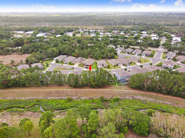 $2,900 | 692 Northeast Turtleback Trail, Port St. Lucie, FL 34983