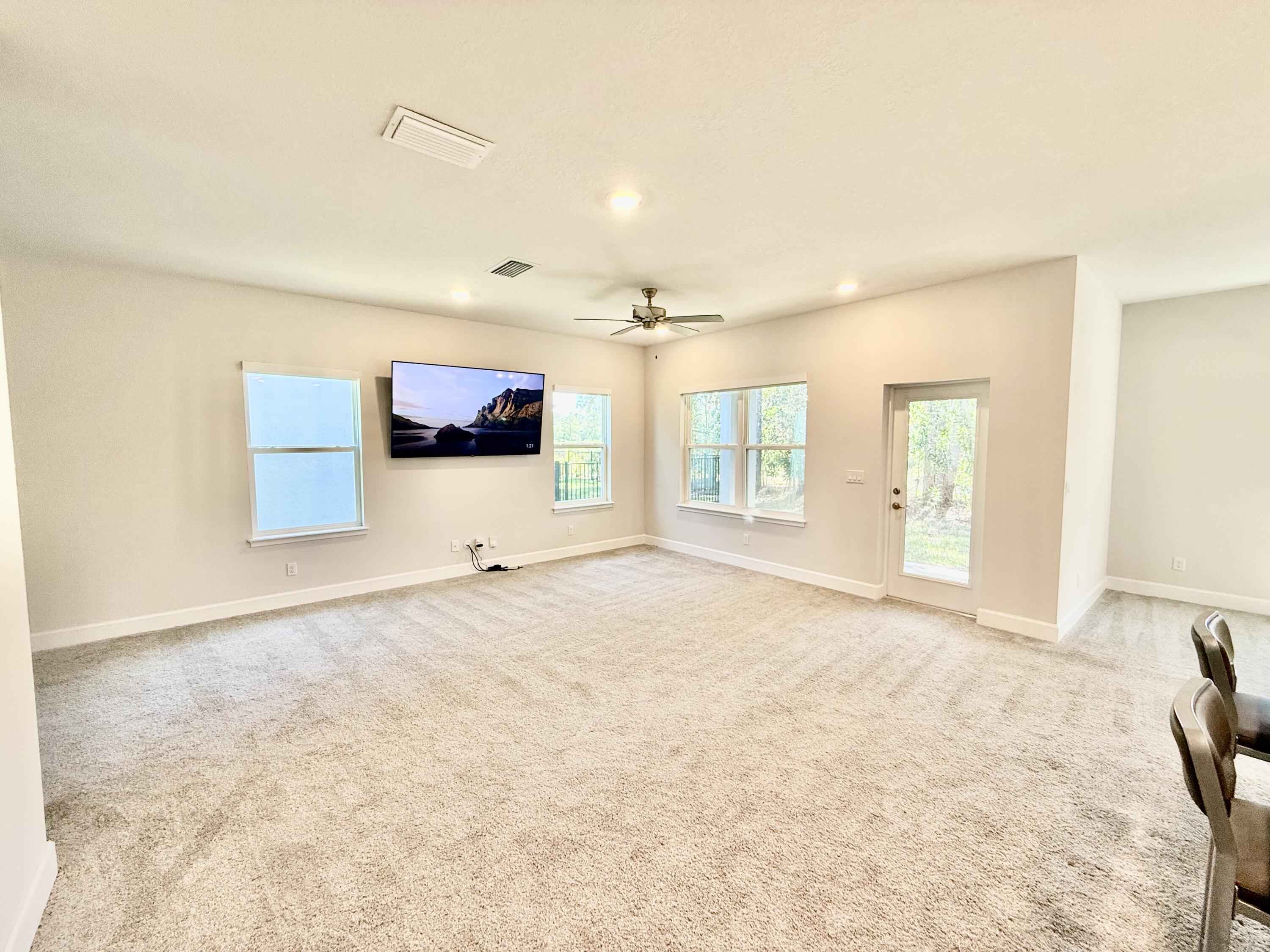 692 Northeast Turtleback Trail Port St. Lucie, FL 34983 - Photo 9 of 32 IMG_7318