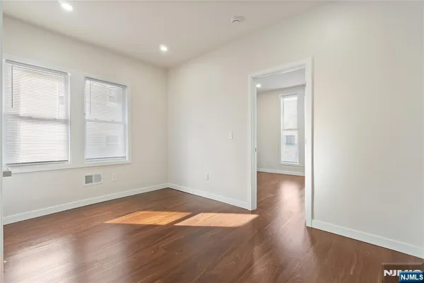 $2,400 | 824 George Street, Unit 1, Plainfield, NJ 07062