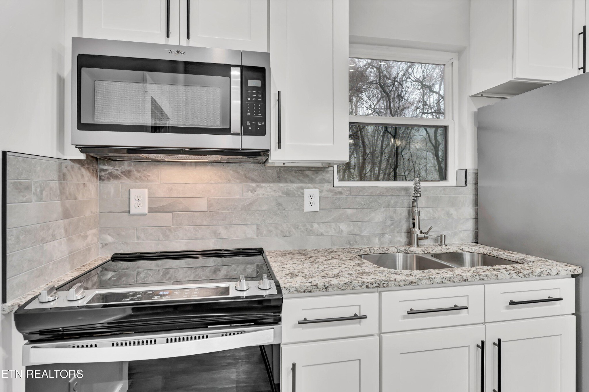 122 Warrior Lane Oak Ridge, TN 37830 - Photo 6 of 16 Gallery Image 6